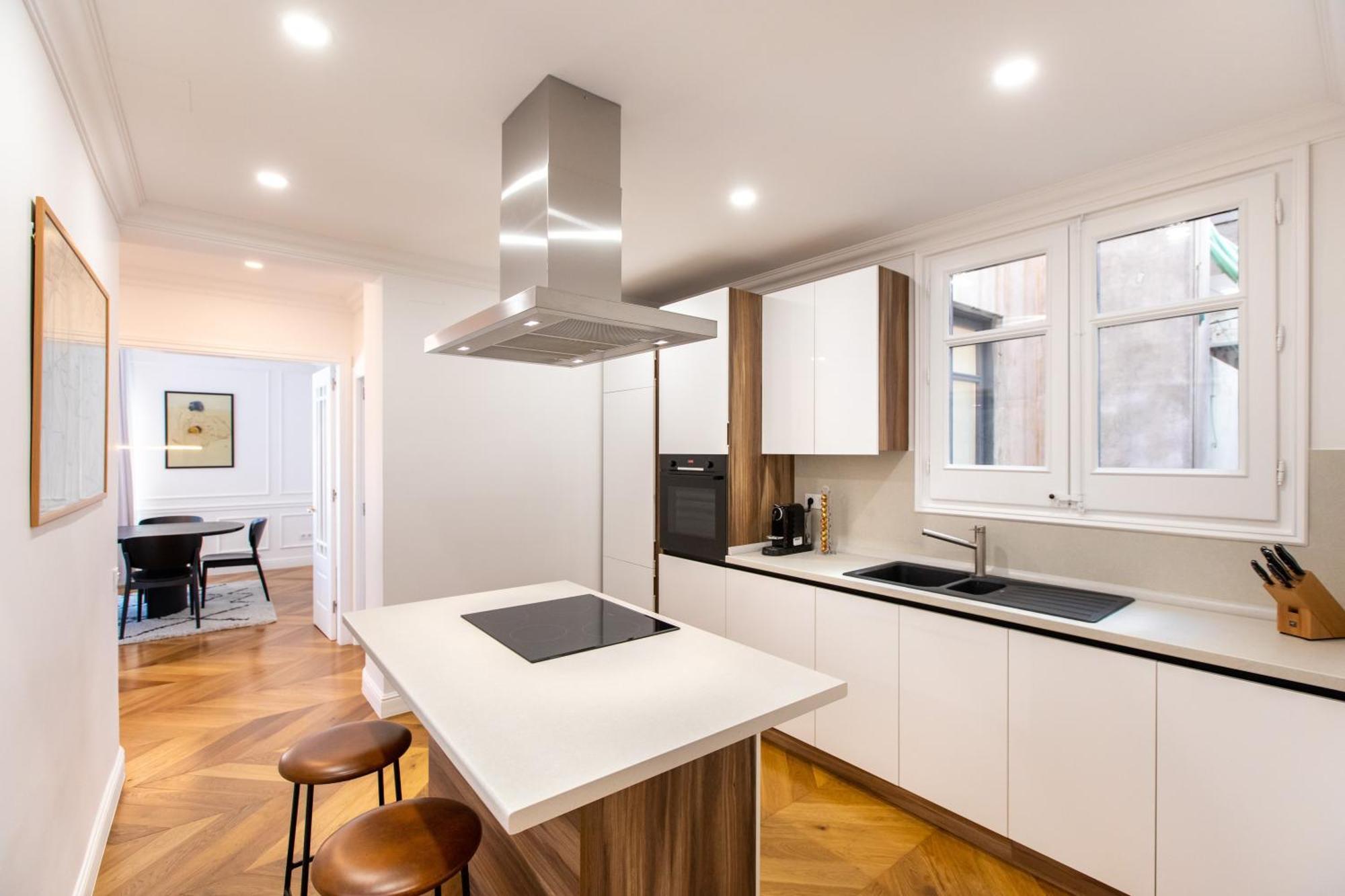 Majestic 4br/4bath In Sagrada Familia Area Appartement