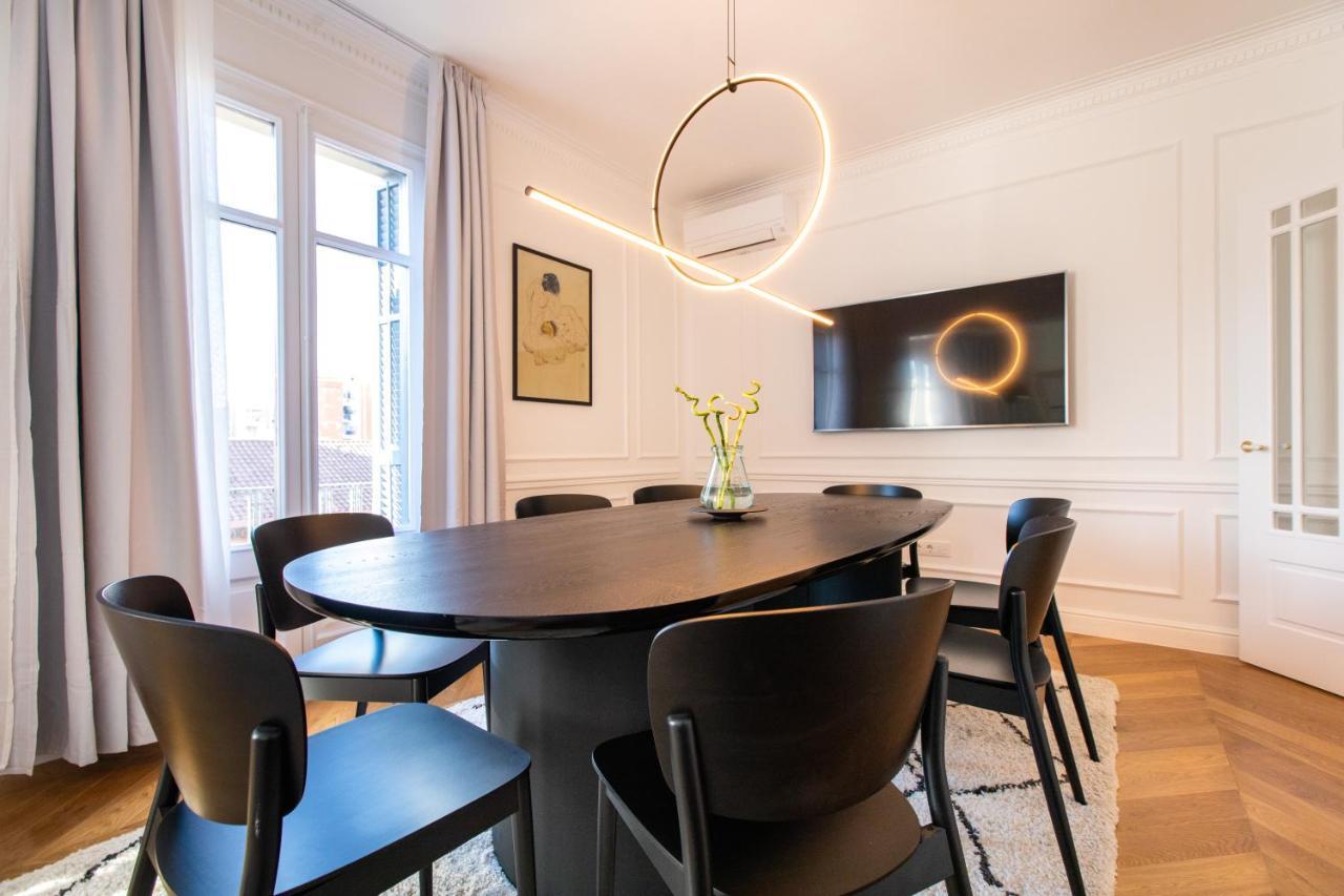 Majestic 4br/4bath In Sagrada Familia Area Appartement *