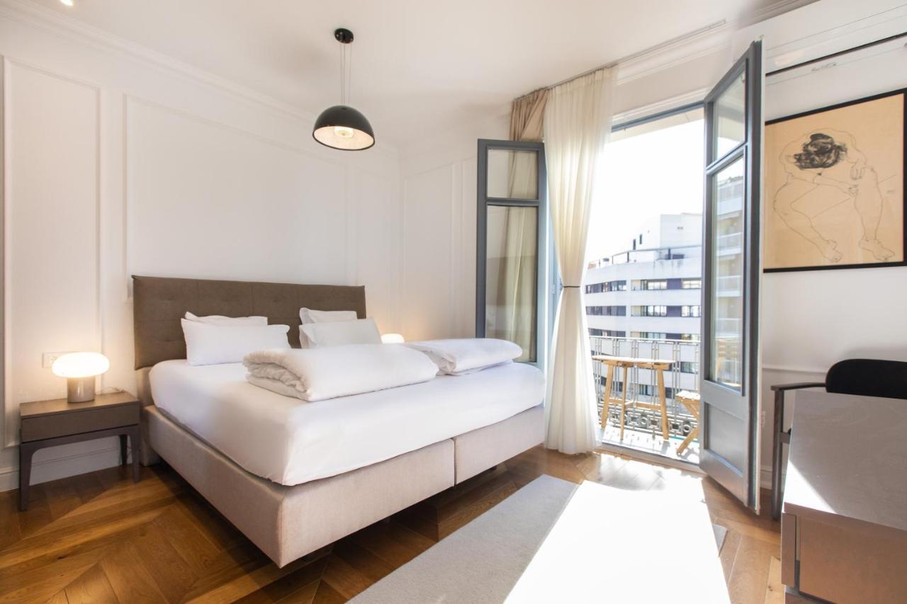 Majestic 4br/4bath In Sagrada Familia Area Appartement