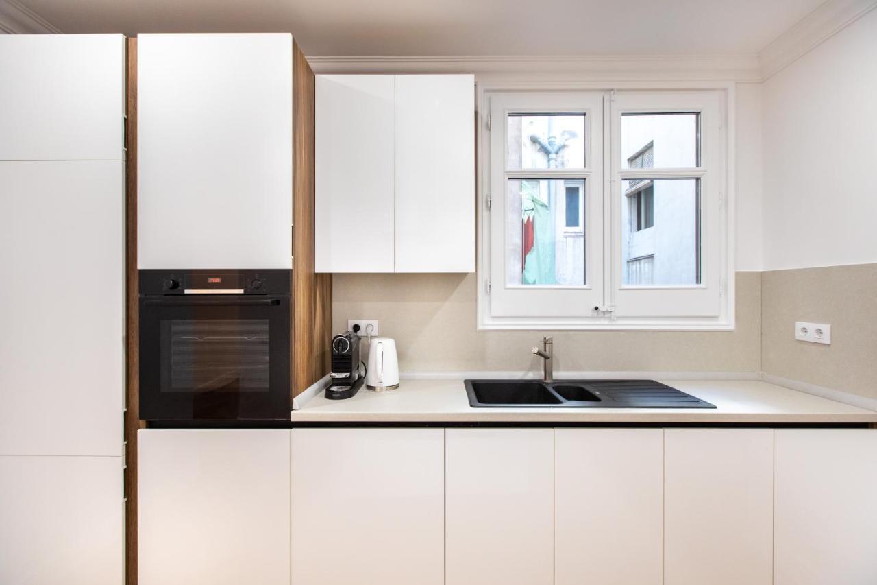 Majestic 4br/4bath In Sagrada Familia Area Appartement